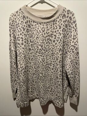 GAP Leopard Print Pullover Sweatshirt in Cream and Gray